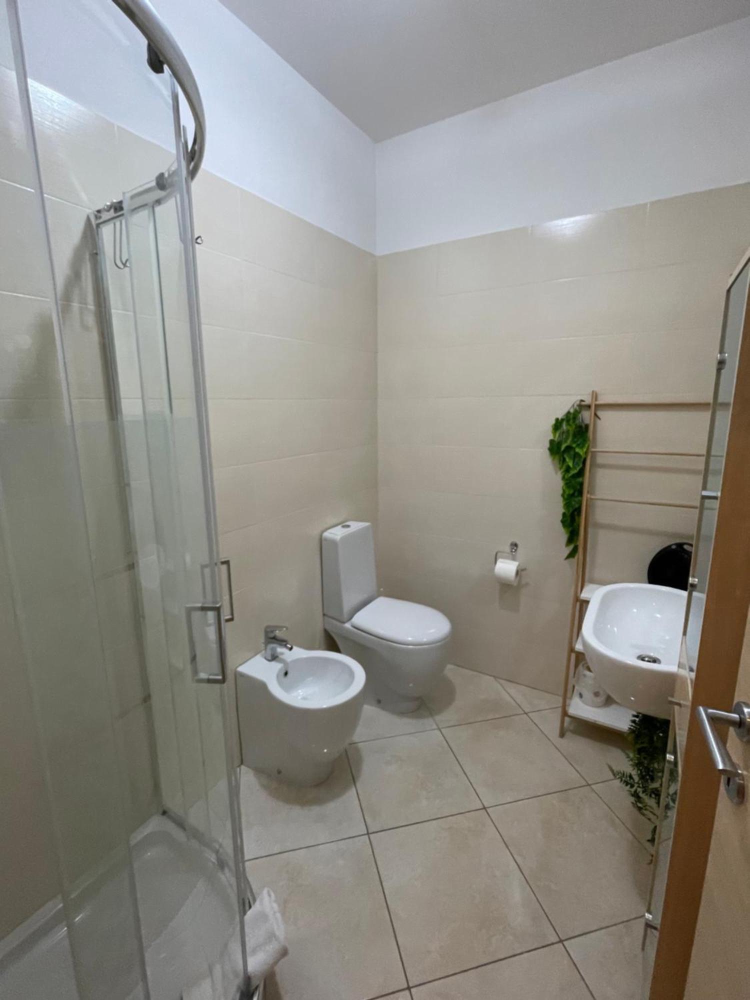 Camere Aeroporto Cagliari Elmas 外观 照片