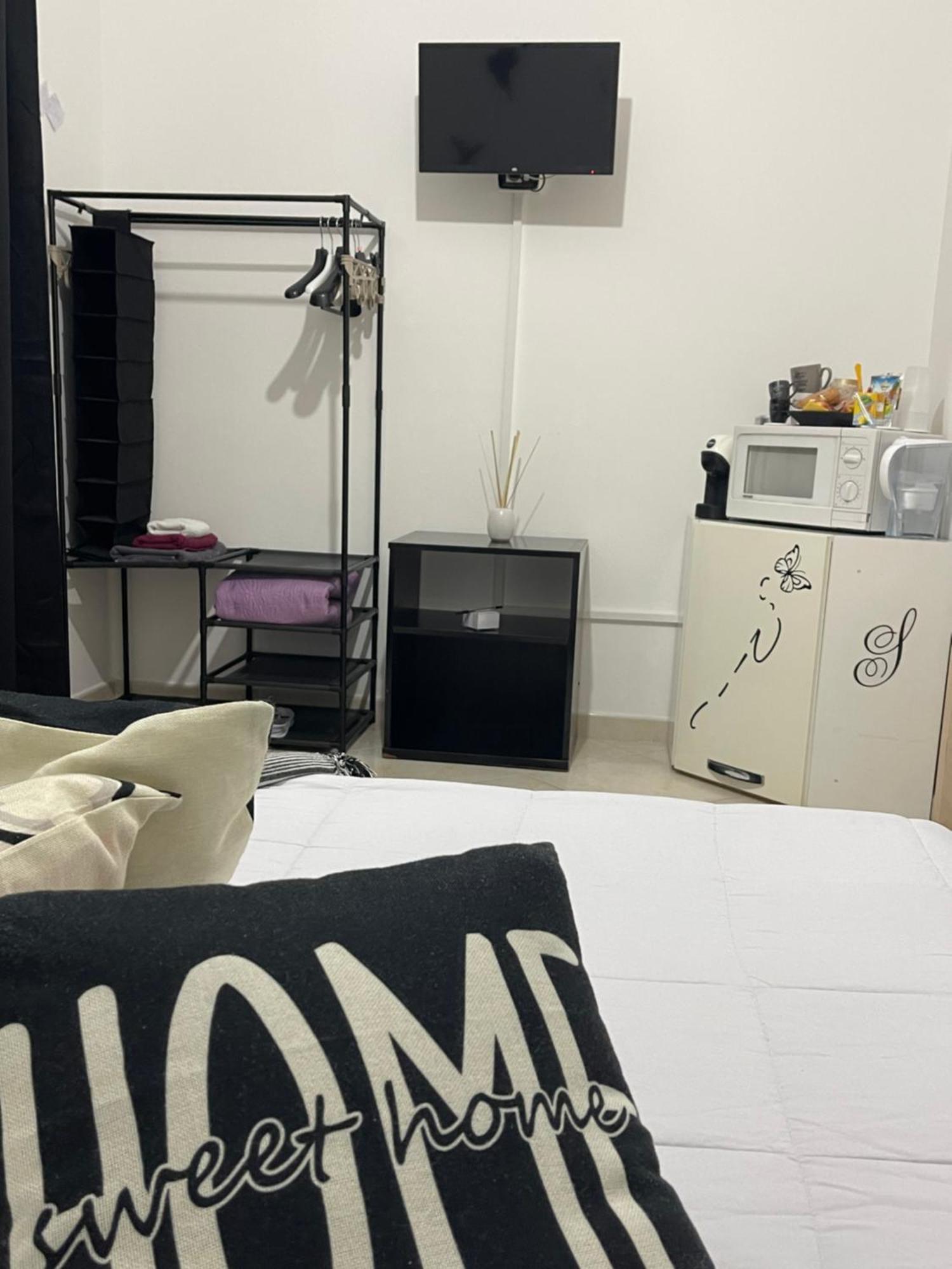 Camere Aeroporto Cagliari Elmas 外观 照片